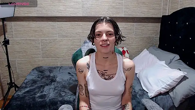 Snapshot of pretty_cristal69 chatting on 26, 2, 2025 pretty cristal69 online show from 26, 2, 2025