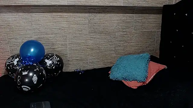 Snapshot of pretty_cristal69 chatting on 2, 12, 2025 pretty cristal69 online show from 2, 12, 2025