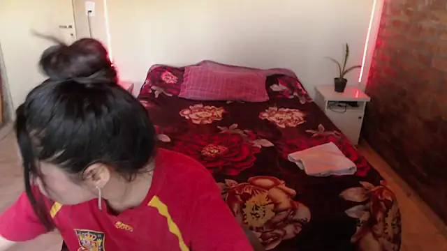 KityEstrover online show from 3, 12, 2024