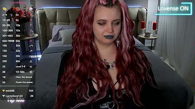 Miss Maya Mils online show from 1, 3, 2025