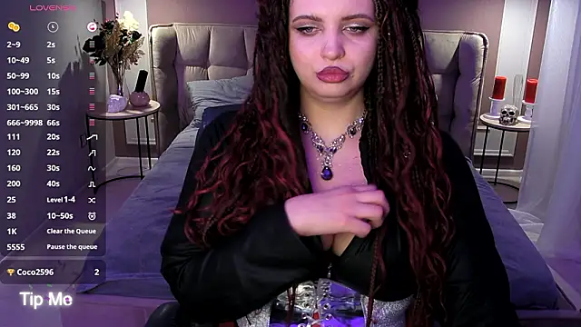 Miss Maya Mils online show from 8, 3, 2026