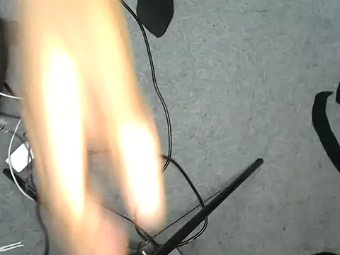 Snapshot of Bella_cute01 chatting on 31, 10, 2025 Bella cute01 online show from 31, 10, 2025