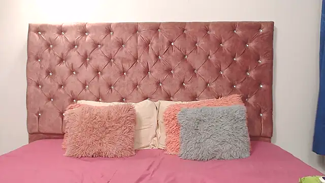 SsofiCollins online show from 1, 3, 2026