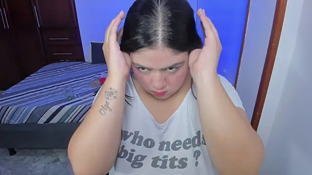 Snapshot of iris_torrez_ chatting on 6, 1, 2026 iris torrez online show from 6, 1, 2026