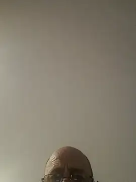 Snapshot of loveshaft23 chatting on 26, 10, 2025 loveshaft23 online show from 26, 10, 2025