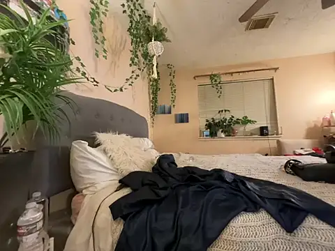 Snapshot of magicalc00ch chatting on 23, 12, 2025 magicalc00ch online show from 23, 12, 2025