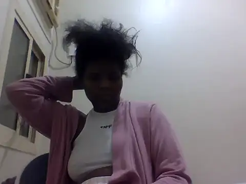 queenzuena online show from 5, 5, 2026