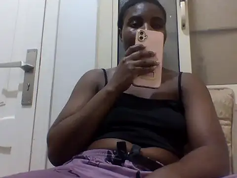 Snapshot of queenzuena chatting on 28, 5, 2026 queenzuena online show from 28, 5, 2026
