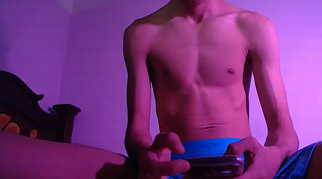 isaaclatino online show from 1, 1, 2025