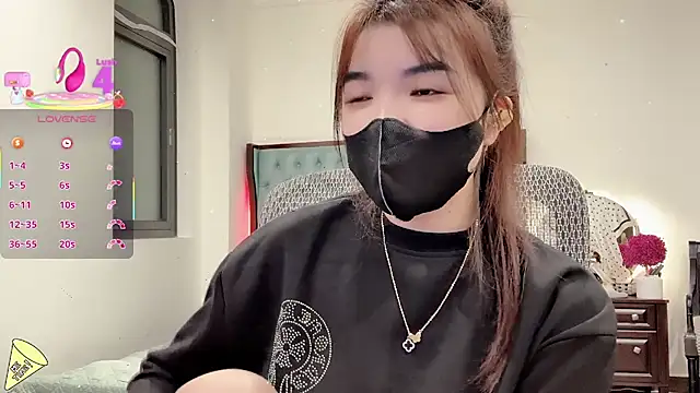 Snapshot of Berrysweet_68 chatting on 28, 10, 2025 Berrysweet 68 online show from 28, 10, 2025