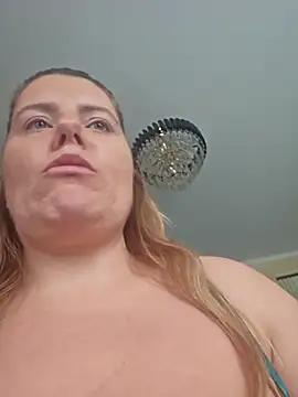 Snapshot of KarlyGray10 chatting on 6, 10, 2025 KarlyGray10 online show from 6, 10, 2025