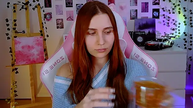 Snapshot of AliceCharmy chatting on 26, 1, 2025 AliceCharmy online show from 26, 1, 2025