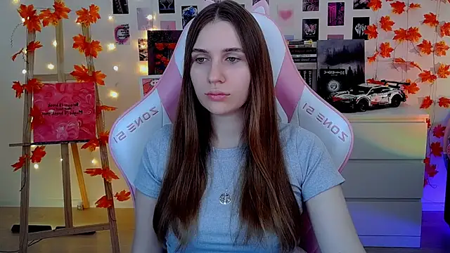 Snapshot of AliceCharmy chatting on 16, 11, 2025 AliceCharmy online show from 16, 11, 2025