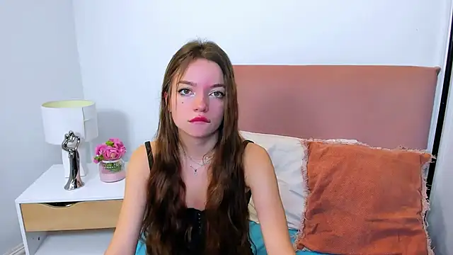 Snapshot of GraceLips chatting on 21, 2, 2025 GraceLips online show from 21, 2, 2025