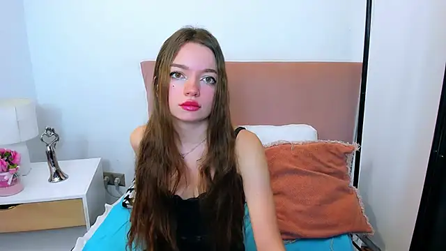 Snapshot of GraceLips chatting on 22, 2, 2025 GraceLips online show from 22, 2, 2025