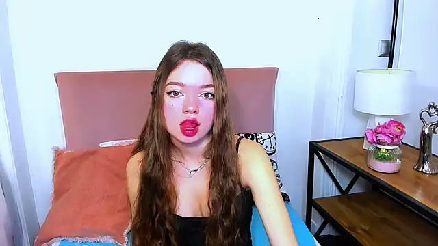 Snapshot of GraceLips chatting on 28, 2, 2025 GraceLips online show from 28, 2, 2025