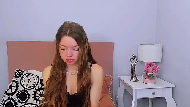 Snapshot of GraceLips chatting on 12, 3, 2025 GraceLips online show from 12, 3, 2025