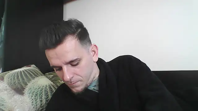 Snapshot of Huge_cock22cm chatting on 28, 1, 2025 Huge cock22cm online show from 28, 1, 2025