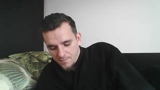 Snapshot of Huge_cock22cm chatting on 14, 2, 2025 Huge cock22cm online show from 14, 2, 2025