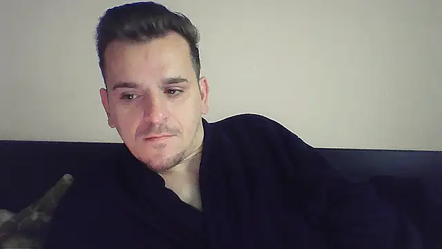 Snapshot of Huge_cock22cm chatting on 27, 11, 2025 Huge cock22cm online show from 27, 11, 2025