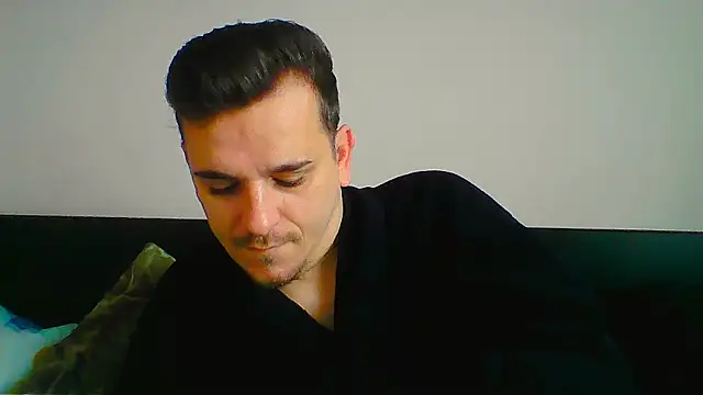 Snapshot of Huge_cock22cm chatting on 18, 12, 2025 Huge cock22cm online show from 18, 12, 2025