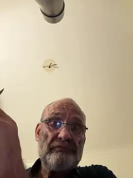 Snapshot of ShyDave81 chatting on 8, 7, 2026 ShyDave81 online show from 8, 7, 2026