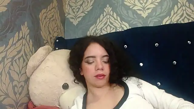 Snapshot of EmmaCowperr chatting on 29, 12, 2024 EmmaCowperr online show from 29, 12, 2024