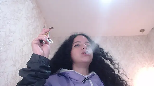 Snapshot of EmmaCowperr chatting on 7, 1, 2025 EmmaCowperr online show from 7, 1, 2025