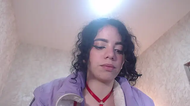 Snapshot of EmmaCowperr chatting on 10, 1, 2025 EmmaCowperr online show from 10, 1, 2025