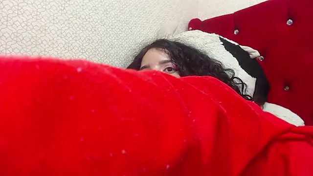 Snapshot of EmmaCowperr chatting on 3, 2, 2025 EmmaCowperr online show from 3, 2, 2025