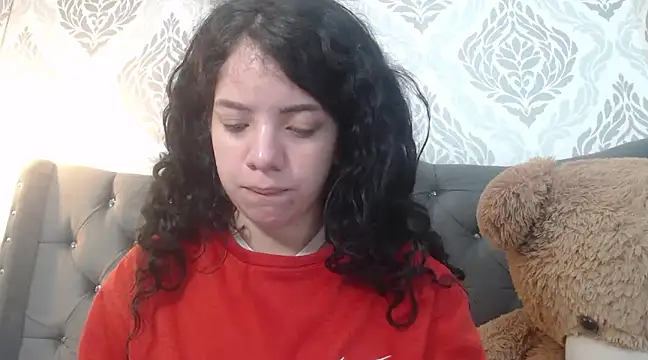 Snapshot of EmmaCowperr chatting on 24, 2, 2025 EmmaCowperr online show from 24, 2, 2025