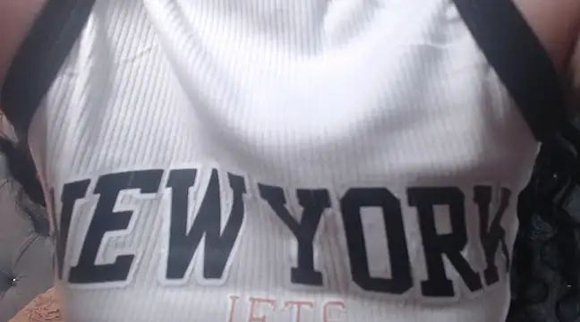 Snapshot of EmmaCowperr chatting on 24, 2, 2025 EmmaCowperr online show from 24, 2, 2025