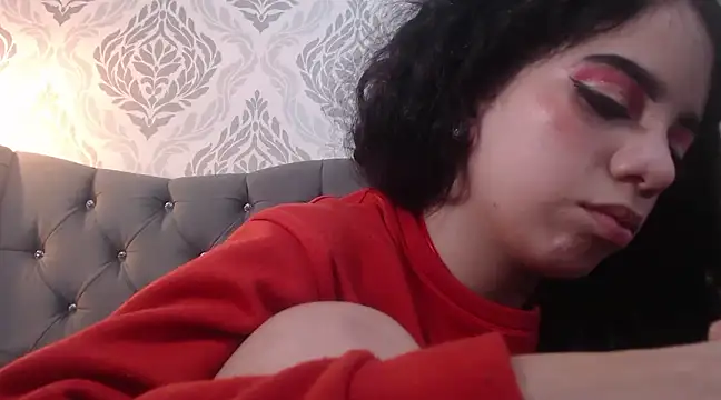 Snapshot of EmmaCowperr chatting on 10, 3, 2025 EmmaCowperr online show from 10, 3, 2025