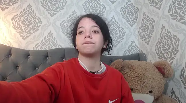 Snapshot of EmmaCowperr chatting on 13, 3, 2025 EmmaCowperr online show from 13, 3, 2025