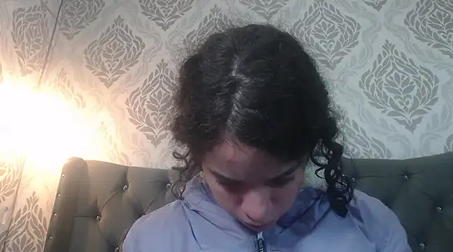 Snapshot of EmmaCowperr chatting on 20, 3, 2025 EmmaCowperr online show from 20, 3, 2025