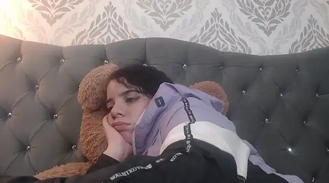 Snapshot of EmmaCowperr chatting on 20, 3, 2025 EmmaCowperr online show from 20, 3, 2025