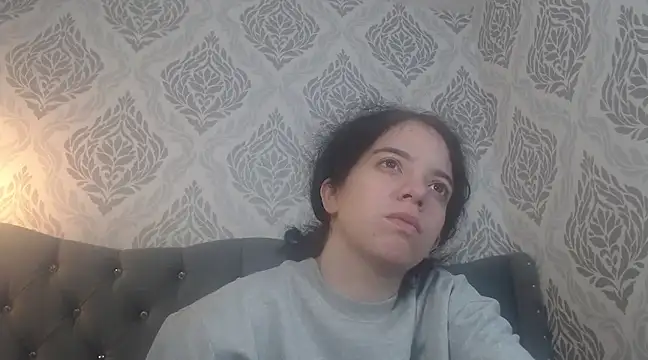 Snapshot of EmmaCowperr chatting on 22, 3, 2025 EmmaCowperr online show from 22, 3, 2025