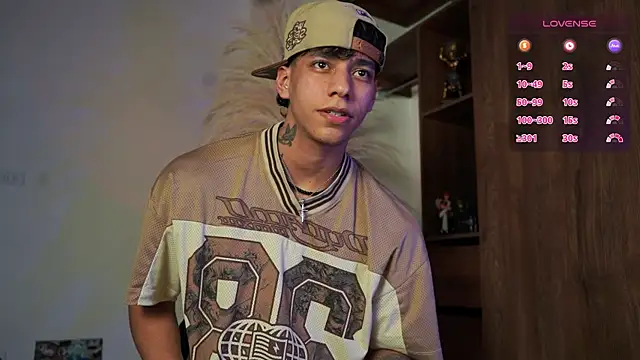 Snapshot of Josep_Davies chatting on 8, 11, 2025 Josep Davies online show from 8, 11, 2025