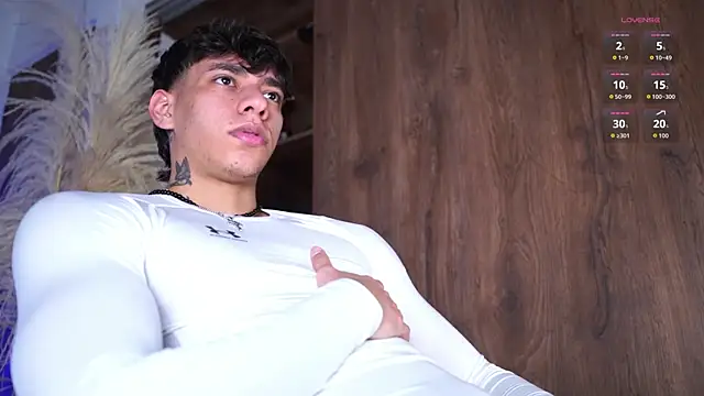 Snapshot of Josep_Davies chatting on 18, 11, 2025 Josep Davies online show from 18, 11, 2025