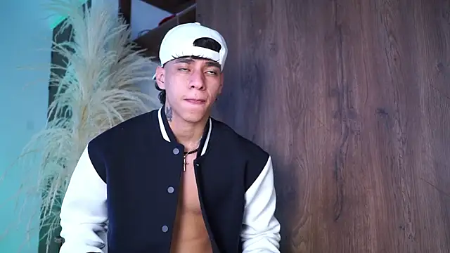 Snapshot of Josep_Davies chatting on 21, 11, 2025 Josep Davies online show from 21, 11, 2025