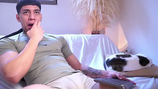 Josep Davies online show from 8, 3, 2026