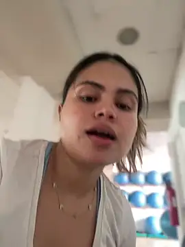 Snapshot of melanny10 chatting on 7, 12, 2024 melanny10 online show from 7, 12, 2024