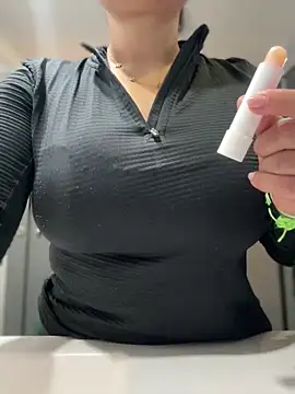 Snapshot of melanny10 chatting on 24, 12, 2024 melanny10 online show from 24, 12, 2024