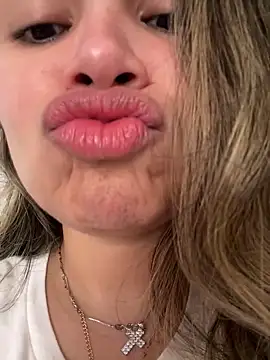 Snapshot of melanny10 chatting on 28, 2, 2025 melanny10 online show from 28, 2, 2025