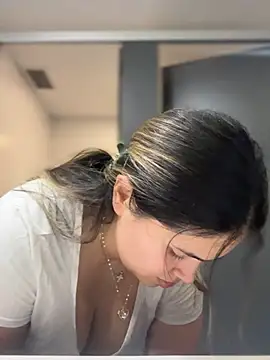 Snapshot of melanny10 chatting on 1, 3, 2025 melanny10 online show from 1, 3, 2025