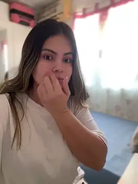 Snapshot of melanny10 chatting on 15, 3, 2025 melanny10 online show from 15, 3, 2025