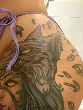 Snapshot of Luccreccia_ chatting on 6, 11, 2025 Luccreccia online show from 6, 11, 2025