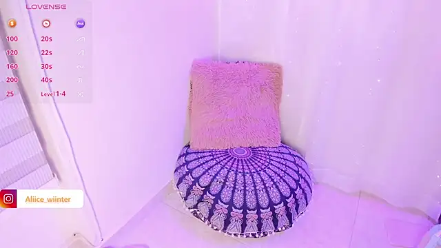 Snapshot of Alice_winter_ chatting on 12, 12, 2024 Alice winter online show from 12, 12, 2024