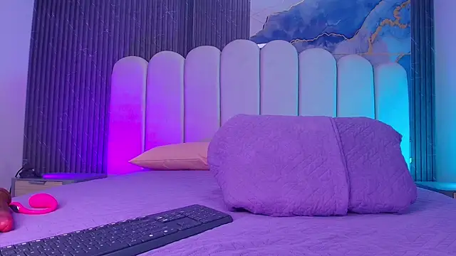 hot dione online show from 7, 4, 2026