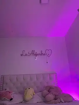 Snapshot of alee_lenoxx chatting on 23, 3, 2025 alee lenoxx online show from 23, 3, 2025